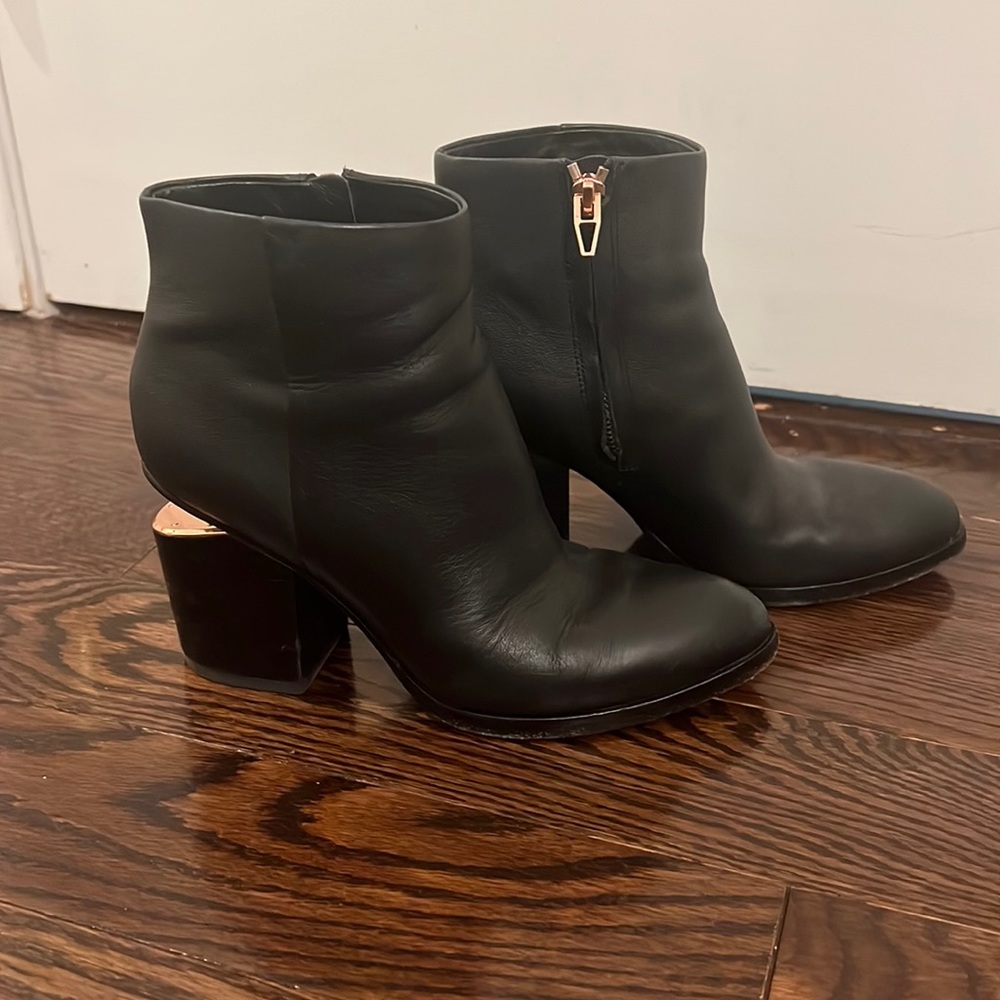 Alexander wang women’s cut out boots size 36 us 6
